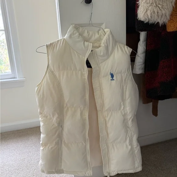 U.S. Polo Assn. Cream Puffer Vest - Picture 1 of 2